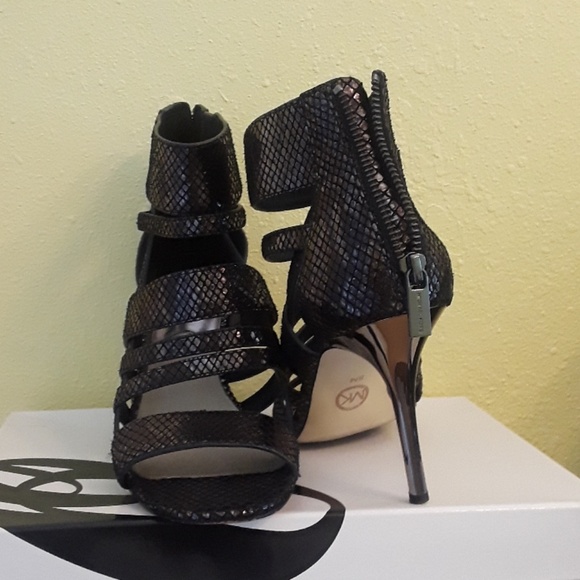 Shoes - Picture 3 of 3